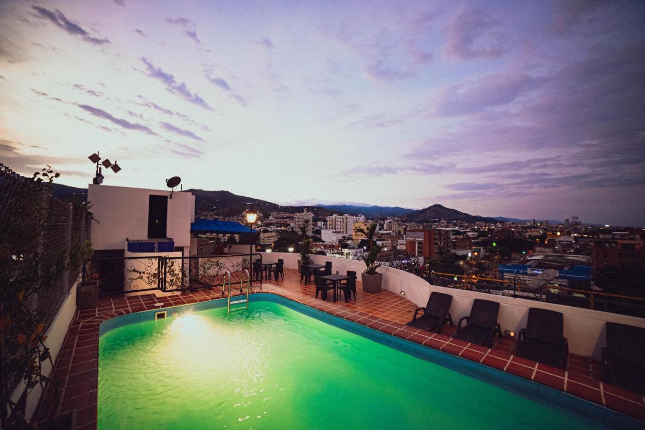 Hotel Metropolis Plaza Cali Exterior foto